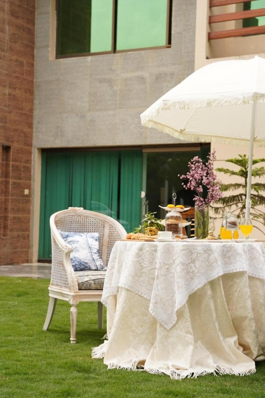 Grace Boutique Hotel Islamabad Esterno foto